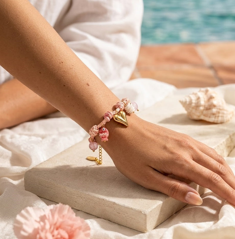 Braccialetti con ciondoli in corda