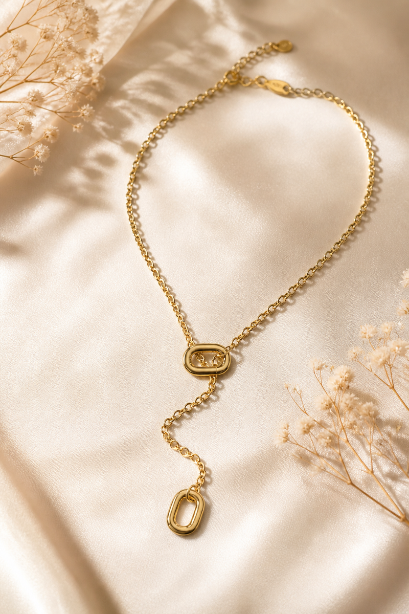 Collana a forma di Y con estremità ovali