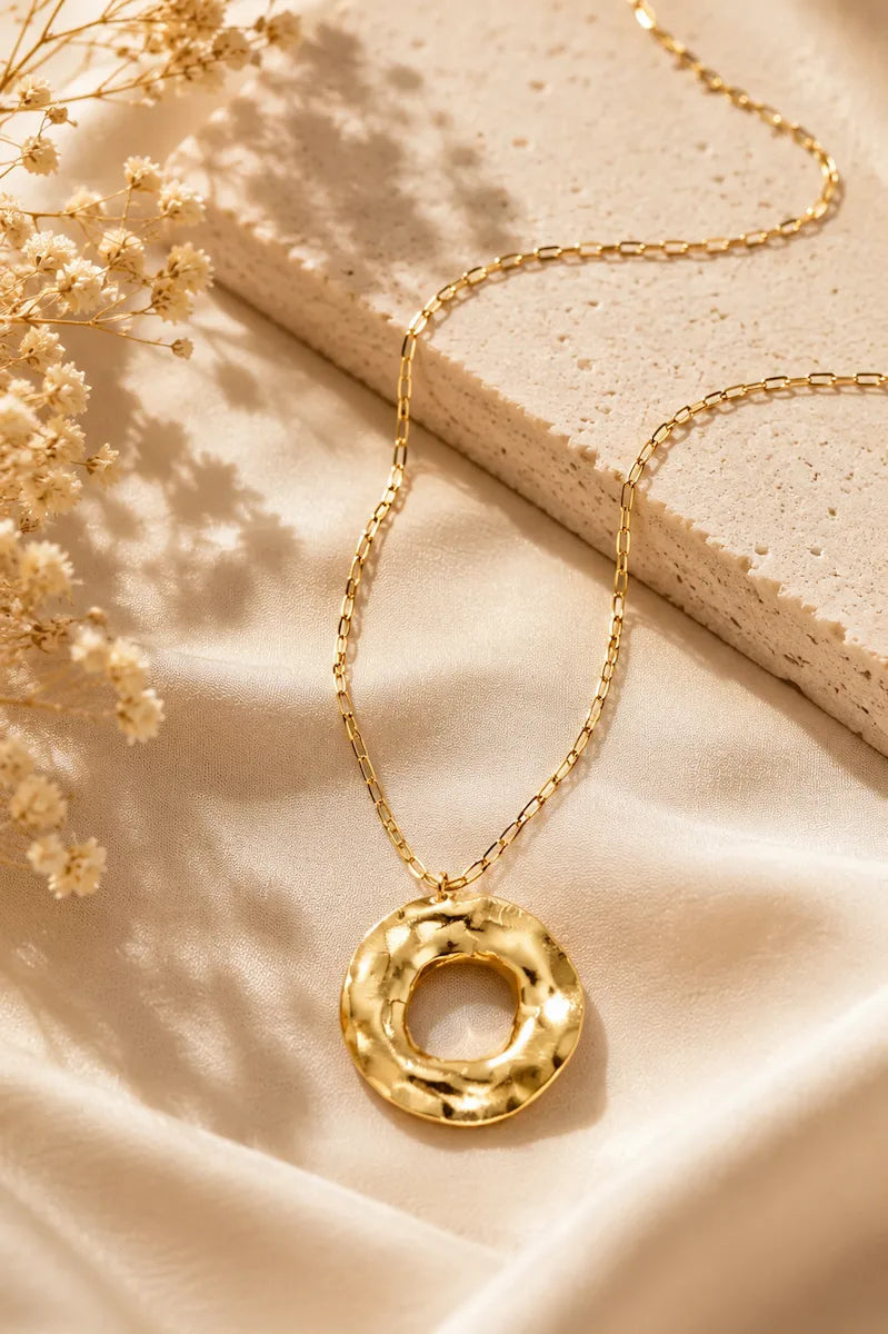 Collana lunga con pendente Aura