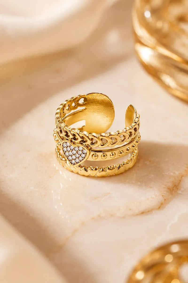 Anello con rosa nel cuore