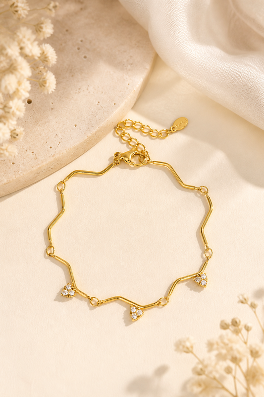 Bracciale con motivo a zigzag e pietre
